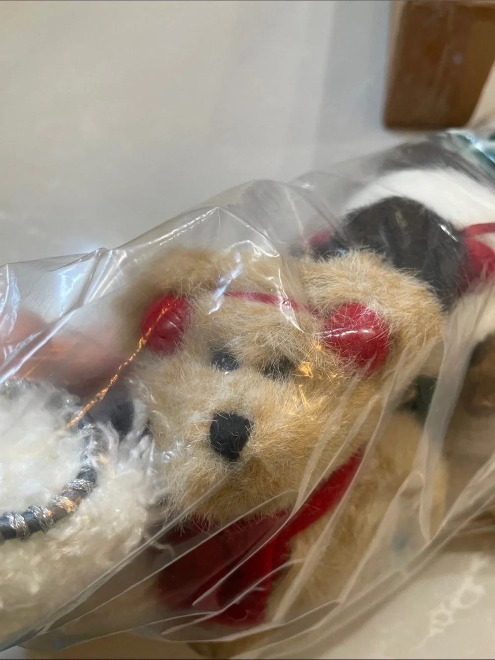 Boyd Bears The Head Bean Holiday Collection with Gifts and Gift Bags